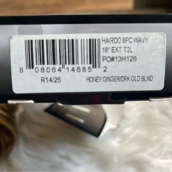 Hairdo 8 pc 18” Wavy Clip In Extension Kit - Honey Ginger / Dark Golden Blonde - Picture 7 of 8